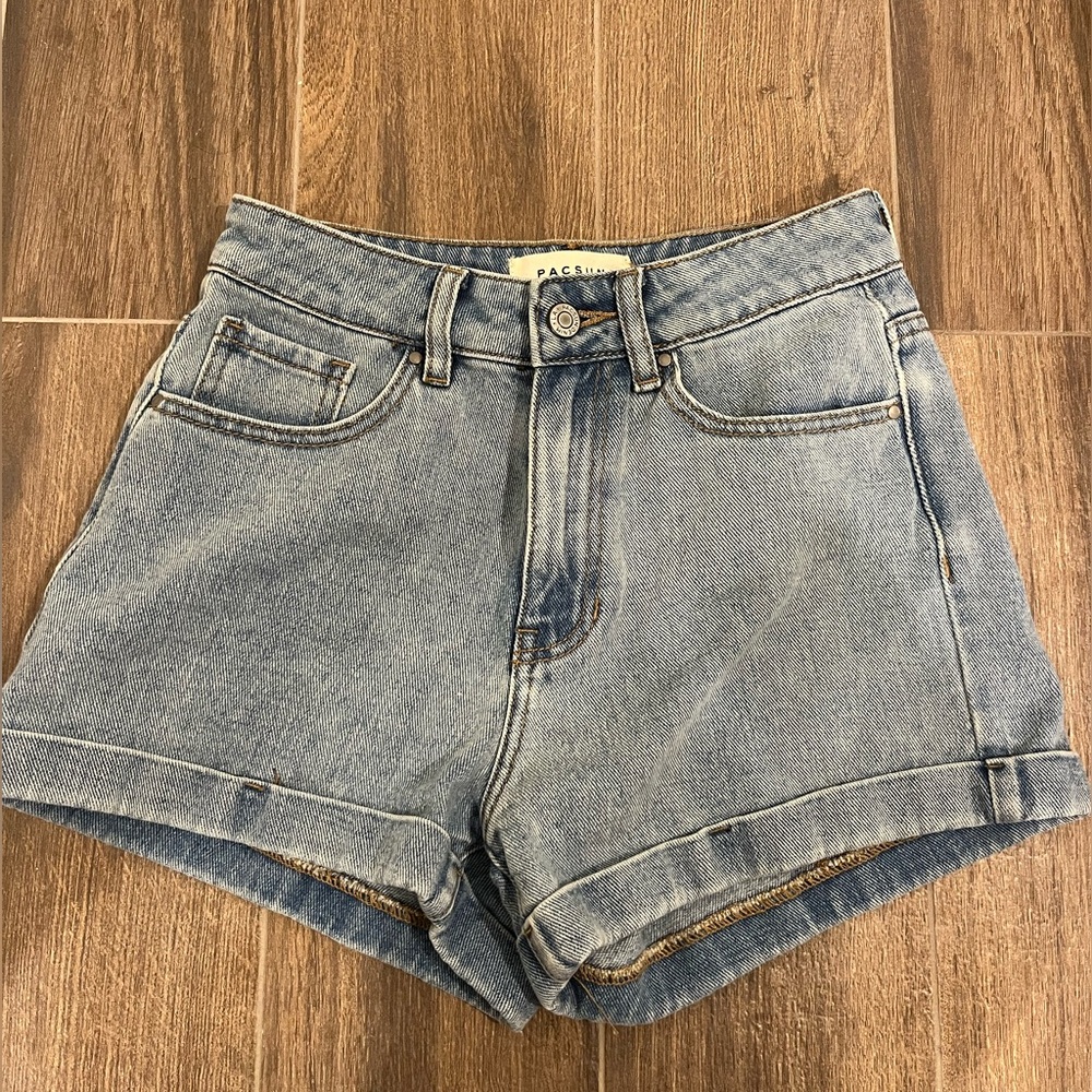 Pacsun High Wait Mom Jean Shorts Light Wash